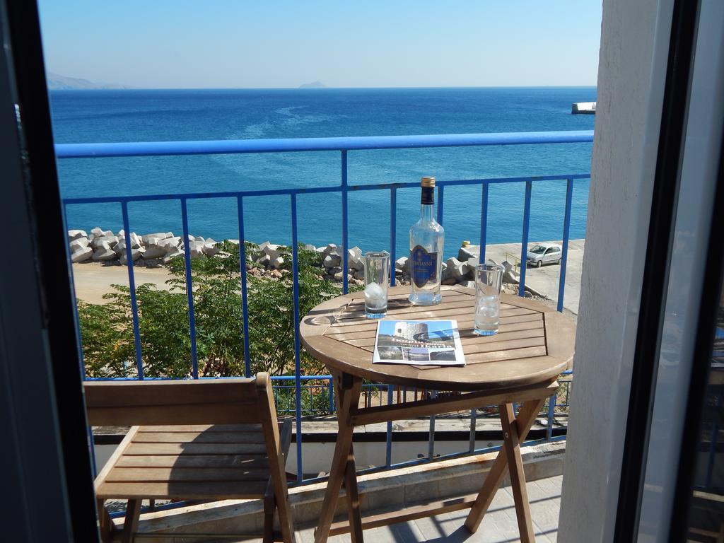 Akti Pension Ágios Kírykos Buitenkant foto